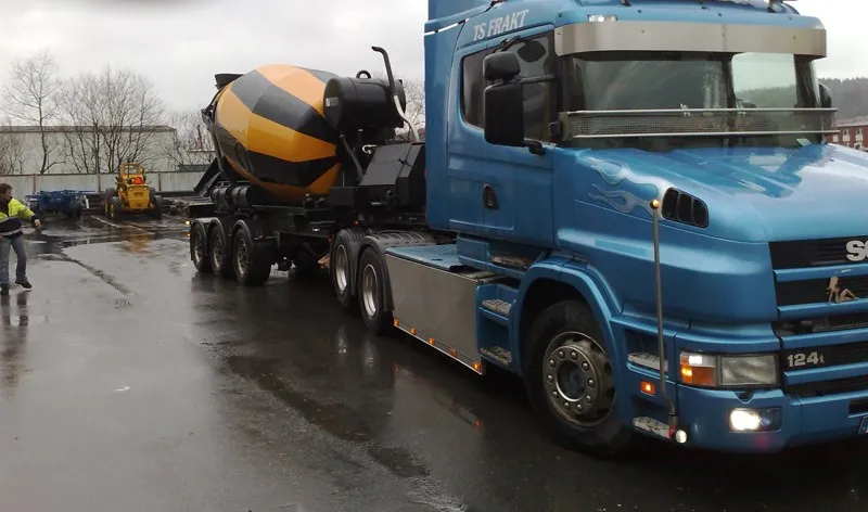 Scania från TS Frakt med betongtrailer